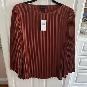 Jjill wearever collection size small accordion pleat blouse NWT flutter sleeve